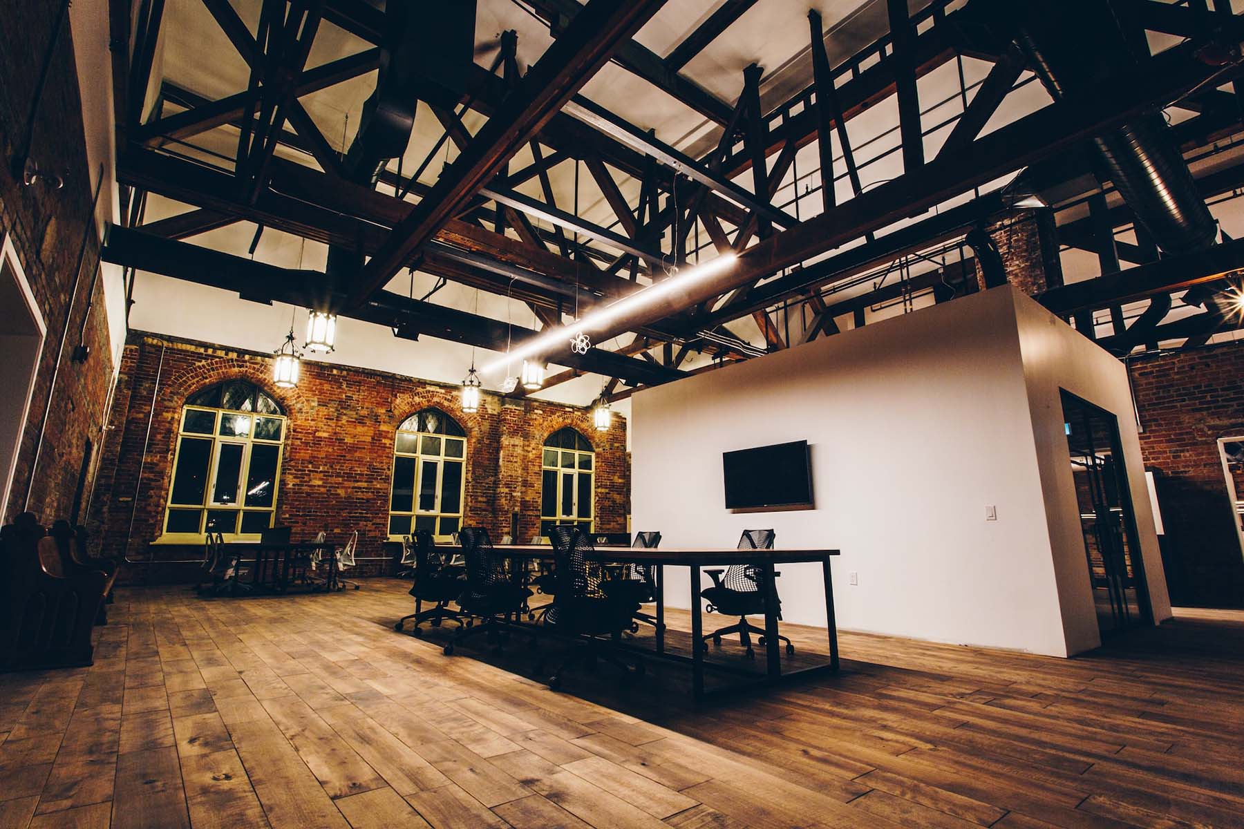 The best ideas to brand your office space with - Envision Media